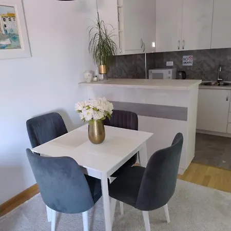 דירה Lovely - Ljupki Stan *