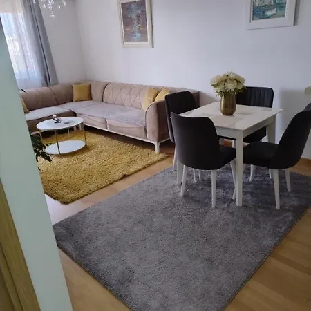 Lovely - Ljupki Stan Apartment