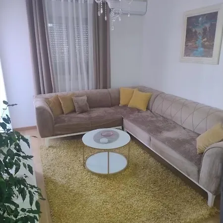 Διαμέρισμα Lovely - Ljupki Stan *